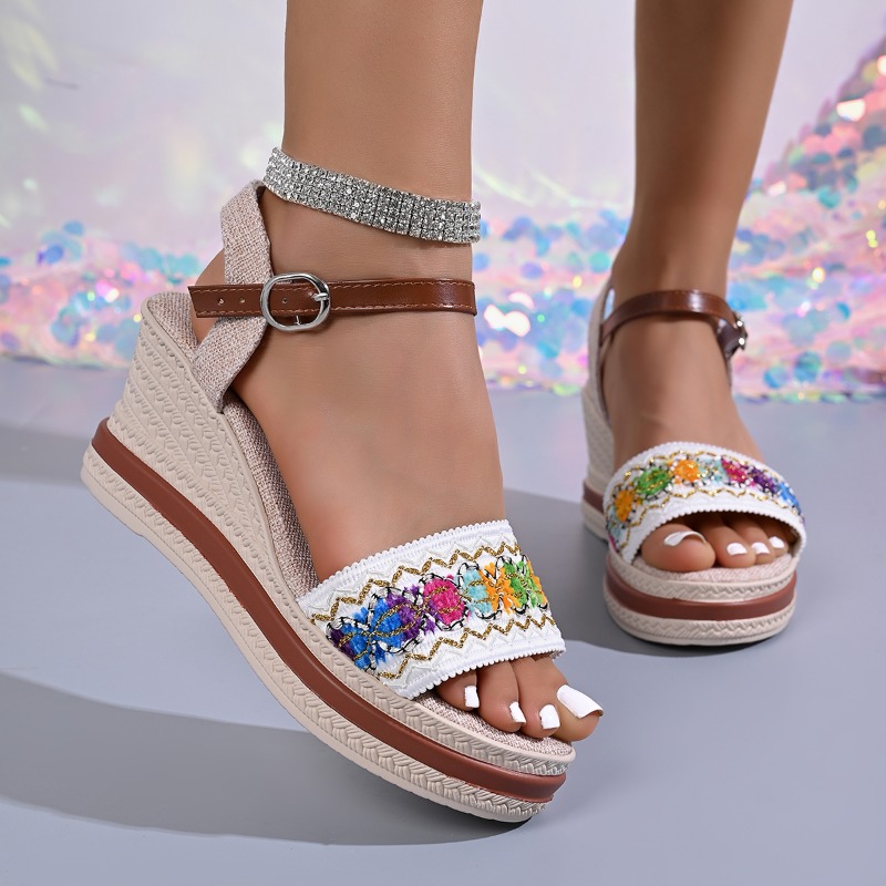 Vintage Fashion Prints - Yaz Bohem Tarzı Örgülü Kadın Topuklu